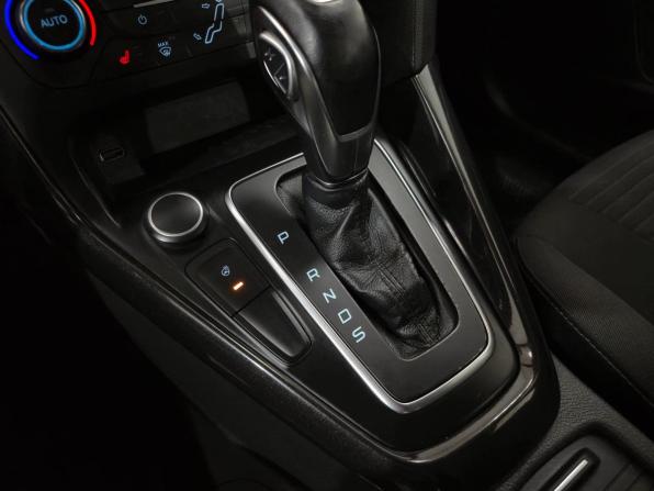 Ford Focus III Рестайлинг с пробегом 2018 года, цена 990 000 рублей, 202973 км, хэтчбек, Автокод Объявления
