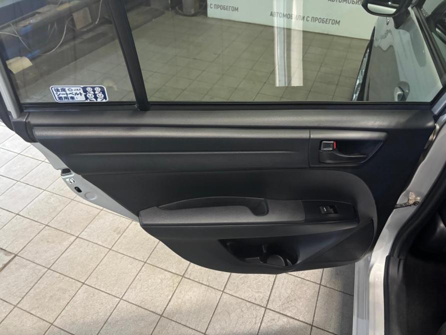 Toyota Corolla XI (E160 E170) Рестайлинг 2 Санкт-Петербург  - изображение 12