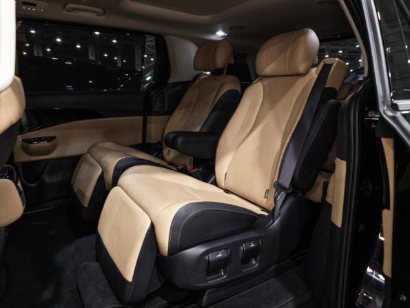 Kia Carnival IV с пробегом 2023 года, цена 4 899 990 рублей, 35229 км, минивэн, Автокод Объявления