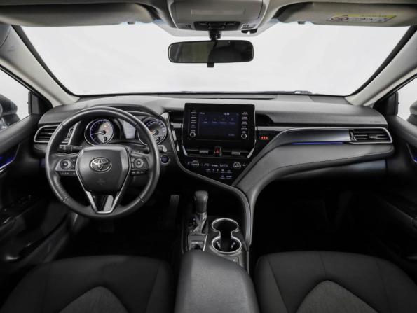 Toyota Camry VIII (XV70) Рестайлинг с пробегом 2021 года, цена 1 639 000 рублей, 239000 км, седан, Автокод Объявления