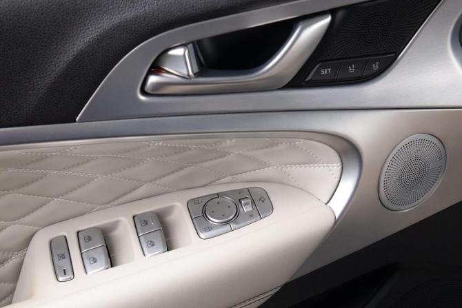 Genesis G70 I с пробегом 2019 года, цена 2 599 000 рублей, 108778 км, седан, Автокод Объявления
