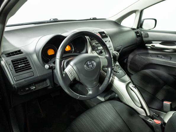Toyota Auris I с пробегом 2009 года, цена 540 000 рублей, 215230 км, хэтчбек, Автокод Объявления