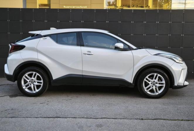 Toyota C-HR I Рестайлинг с пробегом 2021 года, цена 2 650 000 рублей, 93617 км, внедорожник, Автокод Объявления