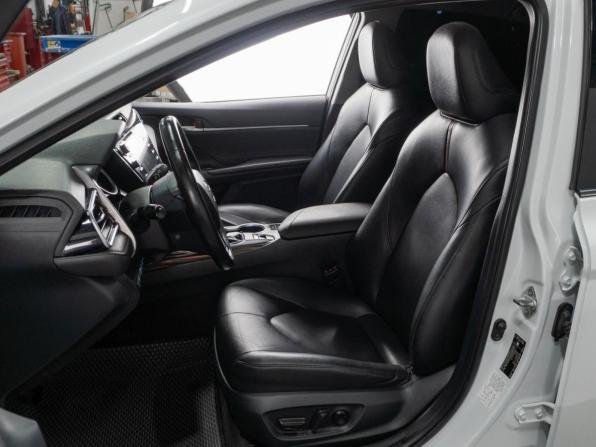Toyota Camry VIII (XV70) с пробегом 2020 года, цена 2 679 000 рублей, 84261 км, седан, Автокод Объявления