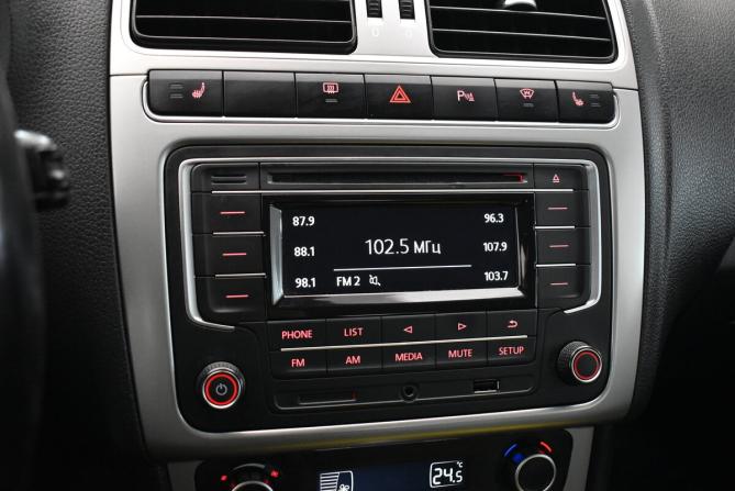 Volkswagen Polo V Рестайлинг с пробегом 2017 года, цена 1 220 000 рублей, 85410 км, седан, Автокод Объявления