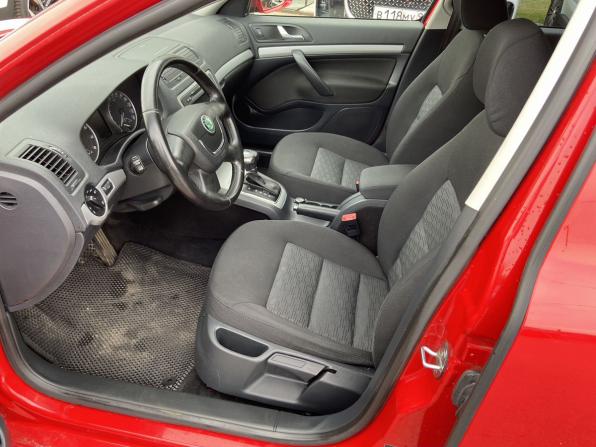 Skoda Octavia II (A5) Рестайлинг с пробегом 2012 года, цена 590 000 рублей, 283700 км, лифтбек, Автокод Объявления