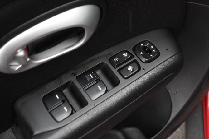 Kia Soul II с пробегом 2016 года, цена 1 295 000 рублей, 179731 км, хэтчбек, Автокод Объявления