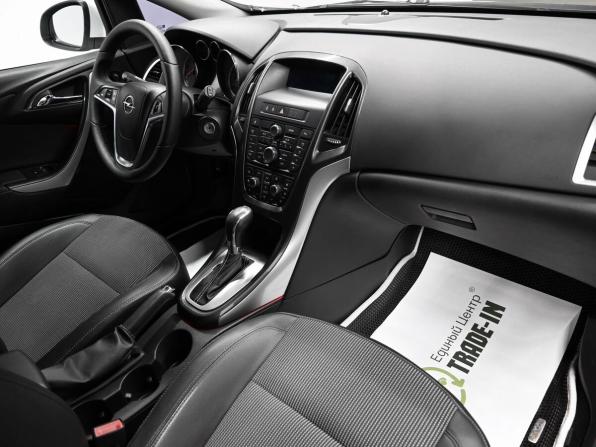 Opel Astra J Рестайлинг с пробегом 2012 года, цена 895 000 рублей, 155956 км, хэтчбек, Автокод Объявления