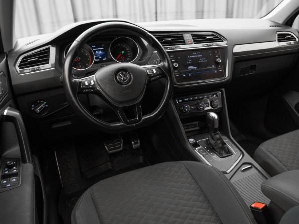 Volkswagen Tiguan II с пробегом 2019 года, цена 2 450 000 рублей, 133490 км, внедорожник, Автокод Объявления