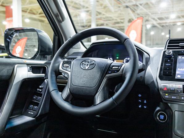 Toyota Land Cruiser Prado 150 Series Рестайлинг 2 с пробегом 2019 года, цена 4 599 700 рублей, 187635 км, внедорожник, Автокод Объявления
