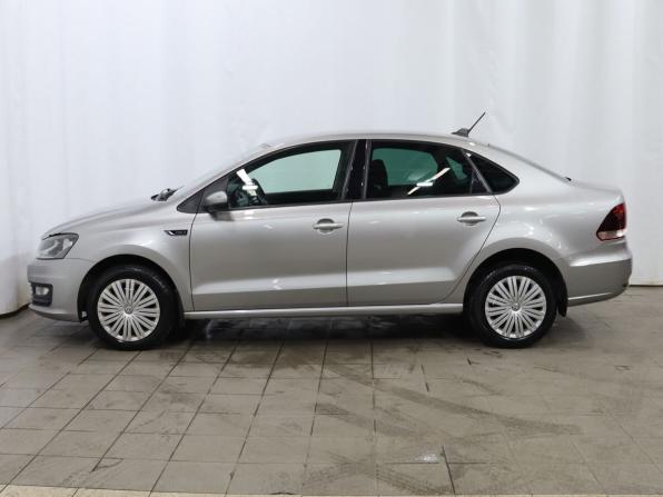 Volkswagen Polo V Рестайлинг с пробегом 2019 года, цена 1 329 000 рублей, 105022 км, седан, Автокод Объявления