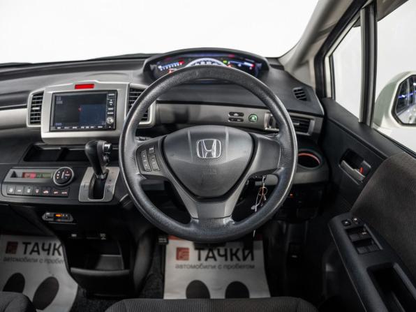Honda Freed I с пробегом 2011 года, цена 1 070 000 рублей, 105377 км, компактвэн, Автокод Объявления