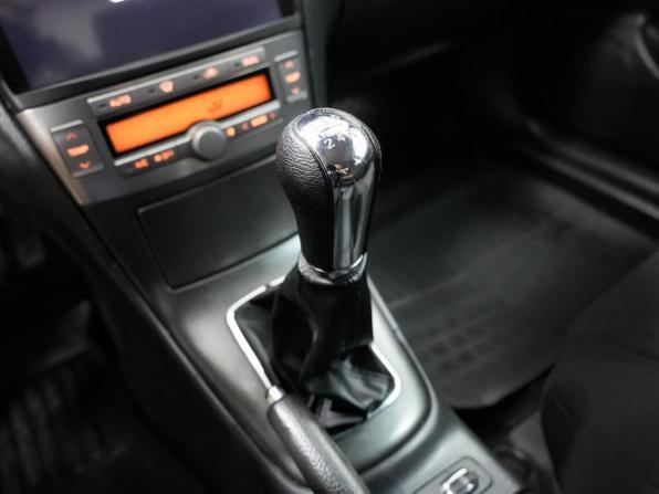 Toyota Avensis II Рестайлинг с пробегом 2006 года, цена 717 000 рублей, 320000 км, седан, Автокод Объявления