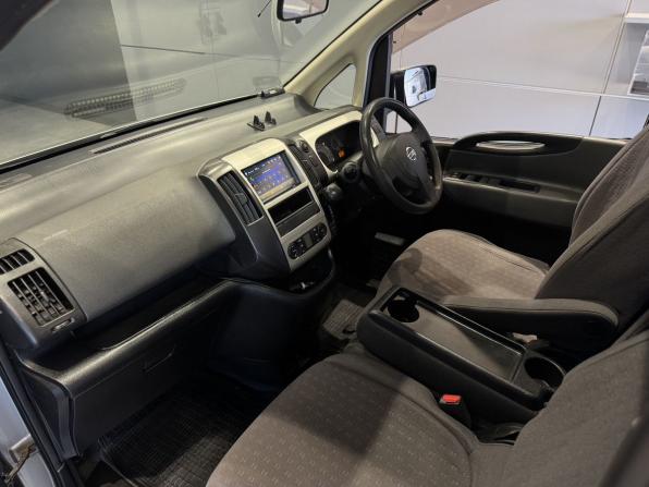 Nissan Serena III (C25) с пробегом 2006 года, цена 920 000 рублей, 350000 км, минивэн, Автокод Объявления