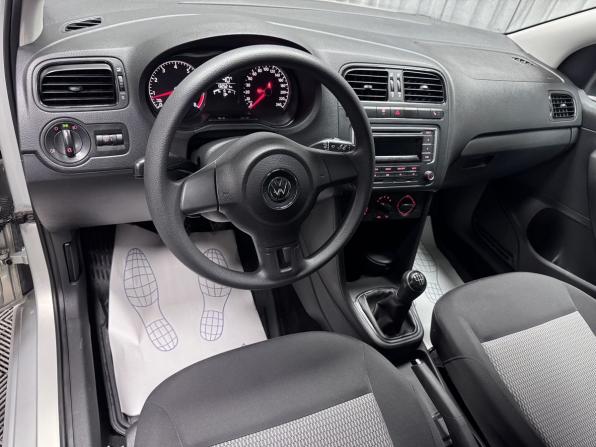 Volkswagen Polo V Рестайлинг с пробегом 2015 года, цена 1 050 000 рублей, 132521 км, седан, Автокод Объявления