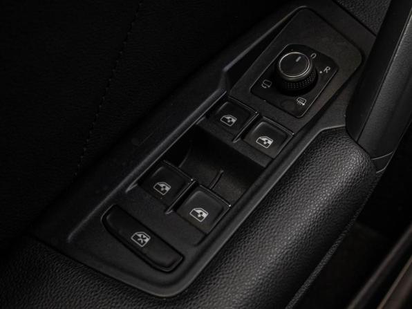 Volkswagen Tiguan II Рестайлинг с пробегом 2021 года, цена 3 090 000 рублей, 89496 км, внедорожник, Автокод Объявления