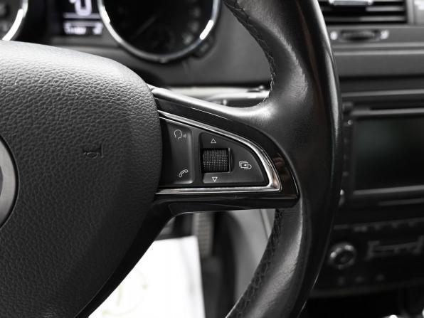 Skoda Yeti I Рестайлинг с пробегом 2014 года, цена 1 495 000 рублей, 131437 км, внедорожник, Автокод Объявления