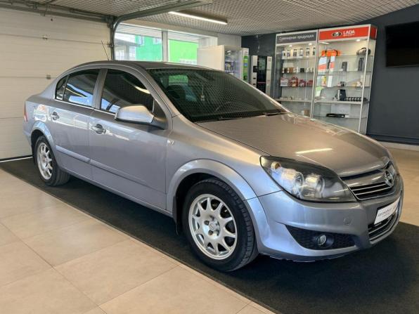 Opel Astra H Рестайлинг с пробегом 2010 года, цена 541 213 рублей, 194607 км, седан, Автокод Объявления