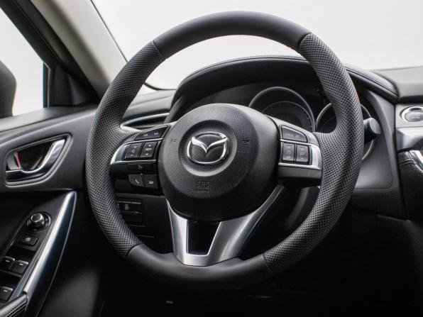Mazda 6 III (GJ) Рестайлинг с пробегом 2015 года, цена 1 615 000 рублей, 193156 км, седан, Автокод Объявления