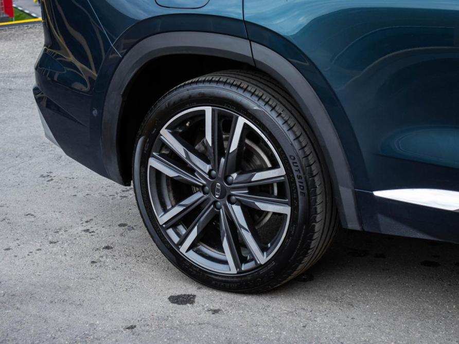 Geely Monjaro I Москва  - изображение 13