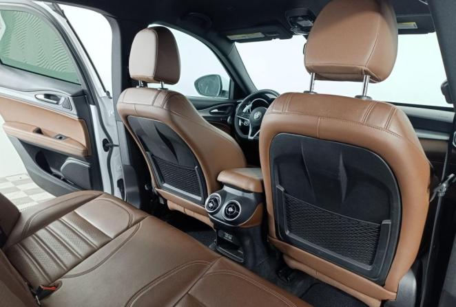 Alfa Romeo Stelvio I с пробегом 2017 года, цена 3 100 000 рублей, 90702 км, внедорожник, Автокод Объявления