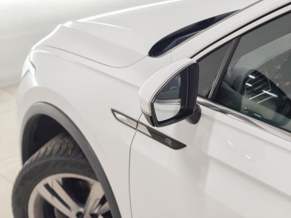 Volkswagen Tiguan II Рестайлинг с пробегом 2021 года, цена 3 570 000 рублей, 81566 км, внедорожник, Автокод Объявления