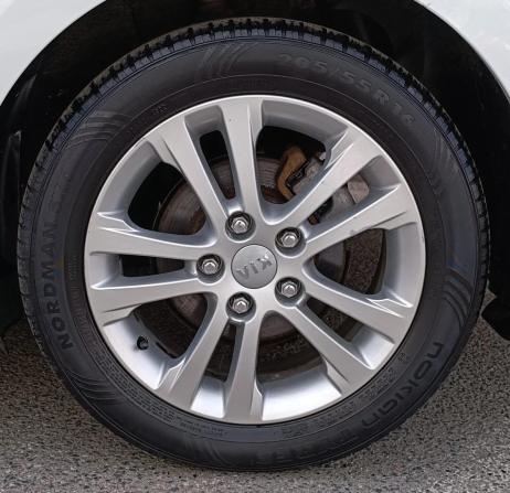 Kia Ceed II Рестайлинг с пробегом 2017 года, цена 1 049 000 рублей, 206911 км, универсал, Автокод Объявления