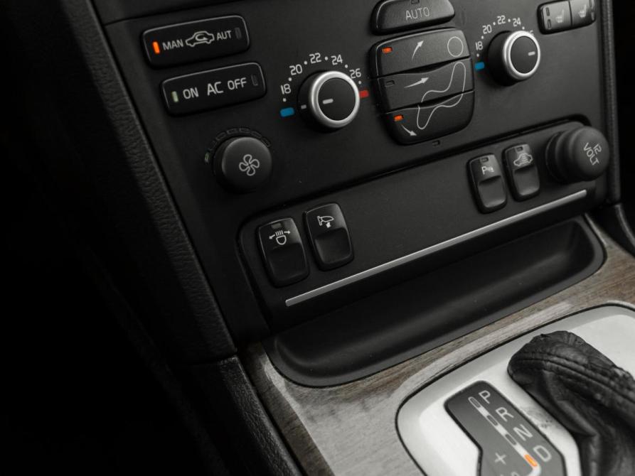 Volvo XC90 I Рестайлинг Москва  - изображение 18