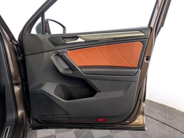 Volkswagen Tiguan II с пробегом 2019 года, цена 2 720 000 рублей, 138492 км, внедорожник, Автокод Объявления
