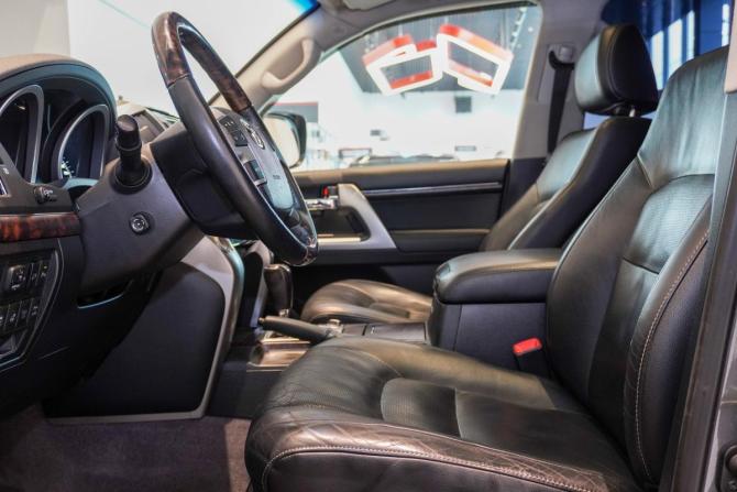 Toyota Land Cruiser 200 Series Рестайлинг 1 с пробегом 2013 года, цена 3 950 000 рублей, 221571 км, внедорожник, Автокод Объявления
