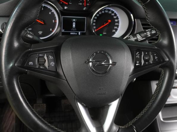 Opel Astra K Рестайлинг с пробегом 2020 года, цена 1 429 000 рублей, 89826 км, универсал, Автокод Объявления