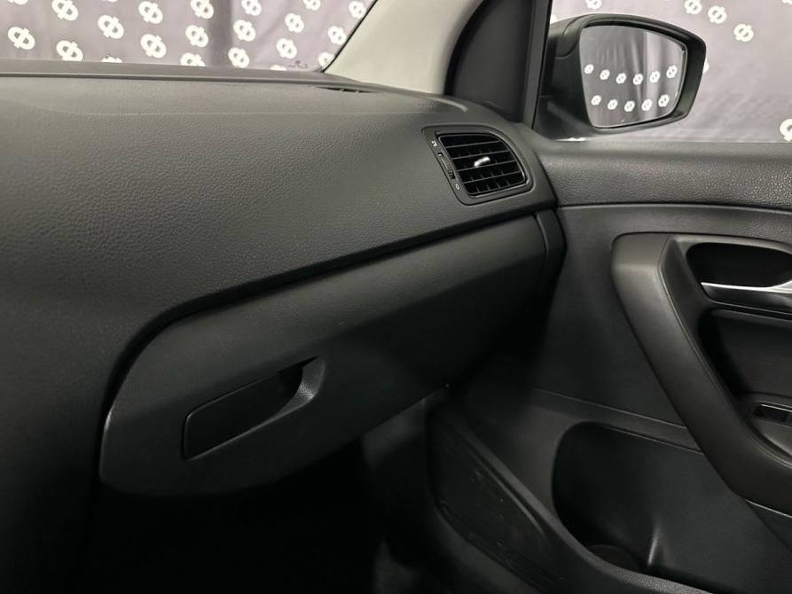 Volkswagen Polo V Рестайлинг Новосибирск  - изображение 18