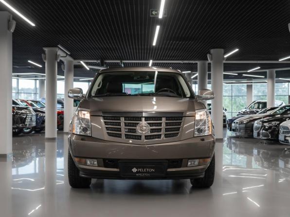 Cadillac Escalade III с пробегом 2011 года, цена 2 490 000 рублей, 132700 км, внедорожник, Автокод Объявления