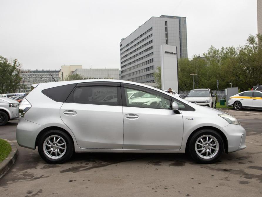 Toyota Prius III Рестайлинг (XW30) Москва  - изображение 3