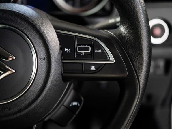 Suzuki Swift V Рестайлинг с пробегом 2020 года, цена 1 090 300 рублей, 76043 км, хэтчбек, Автокод Объявления