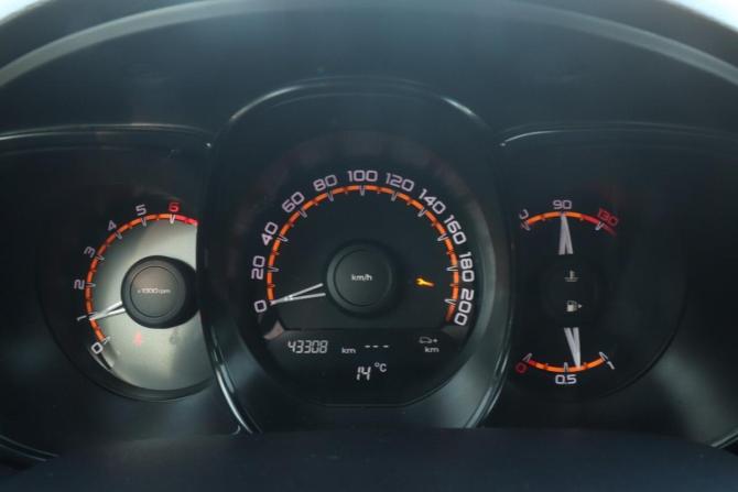Lada (ВАЗ) Vesta I с пробегом 2021 года, цена 1 445 600 рублей, 43303 км, универсал, Автокод Объявления