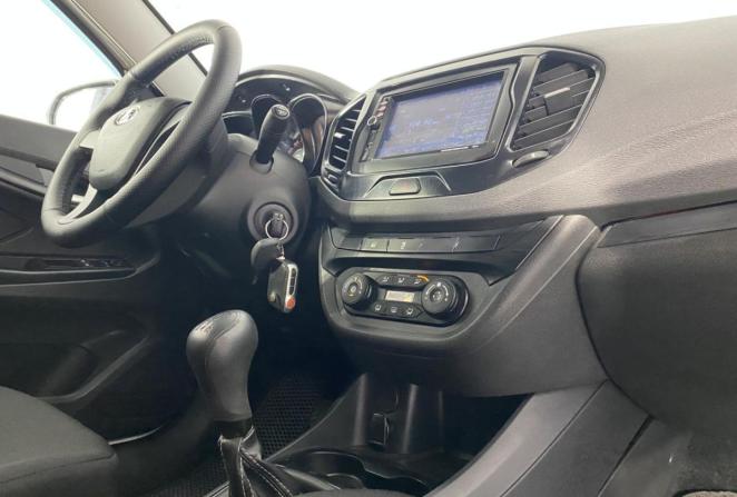 Lada (ВАЗ) Vesta I с пробегом 2018 года, цена 880 000 рублей, 100576 км, седан, Автокод Объявления