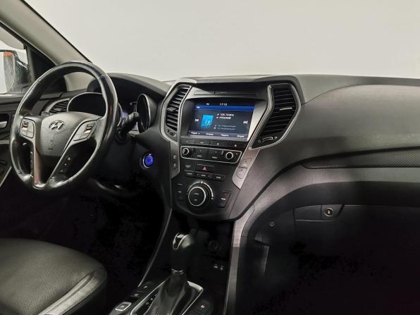 Hyundai Santa Fe III Рестайлинг с пробегом 2018 года, цена 2 569 000 рублей, 120211 км, внедорожник, Автокод Объявления