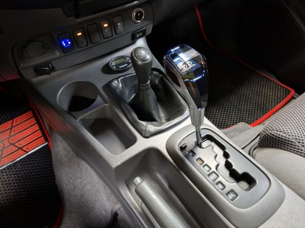 Toyota Hilux VII Рестайлинг с пробегом 2012 года, цена 2 249 000 рублей, 267204 км, offers.body_type.unknown, Автокод Объявления