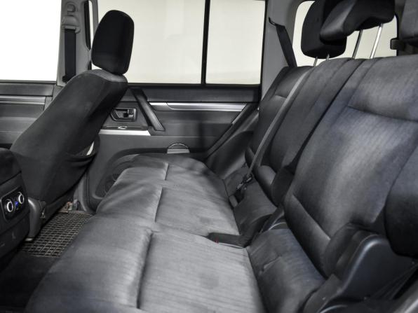 Mitsubishi Pajero IV Рестайлинг 1 с пробегом 2013 года, цена 1 639 000 рублей, 280000 км, внедорожник, Автокод Объявления