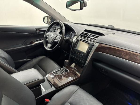 Toyota Camry VII (XV50) Рестайлинг 2 с пробегом 2017 года, цена 2 239 000 рублей, 192241 км, седан, Автокод Объявления