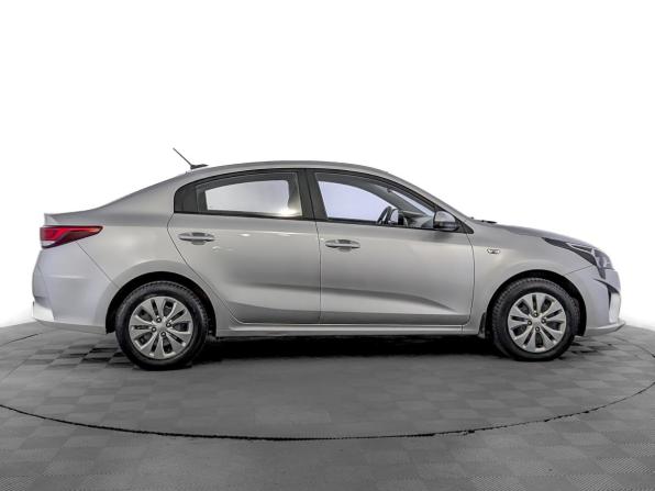 Kia Rio IV Рестайлинг с пробегом 2020 года, цена 1 400 000 рублей, 97989 км, седан, Автокод Объявления