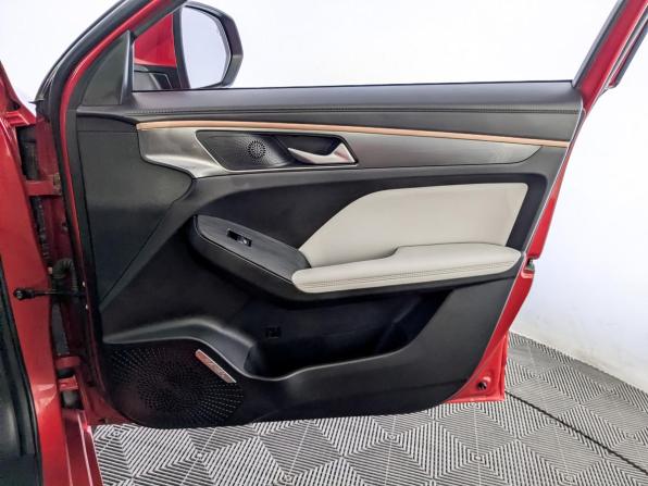 Haval Jolion I с пробегом 2022 года, цена 1 850 000 рублей, 35638 км, внедорожник, Автокод Объявления