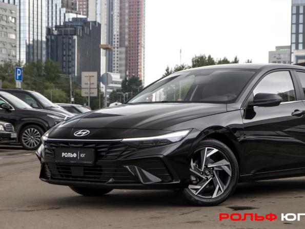 Hyundai Elantra VII (CN7) Рестайлинг с пробегом 2023 года, цена 2 358 000 рублей, 9954 км, седан, Автокод Объявления