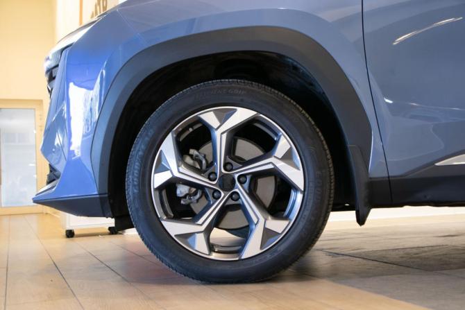 Geely Atlas II с пробегом 2024 года, цена 3 000 000 рублей, 14292 км, внедорожник, Автокод Объявления