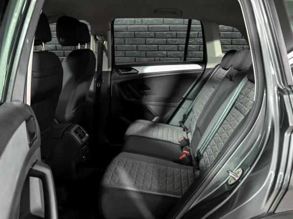 Volkswagen Tiguan II Рестайлинг с пробегом 2021 года, цена 2 790 000 рублей, 89423 км, внедорожник, Автокод Объявления