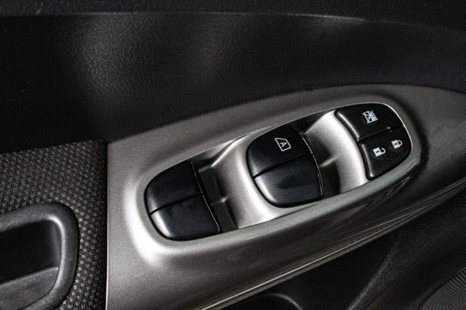 Nissan Juke I с пробегом 2012 года, цена 849 000 рублей, 130000 км, внедорожник, Автокод Объявления