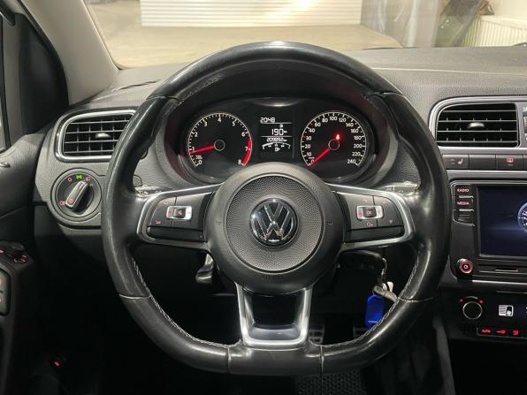 Volkswagen Polo V Рестайлинг с пробегом 2018 года, цена 795 000 рублей, 209865 км, седан, Автокод Объявления
