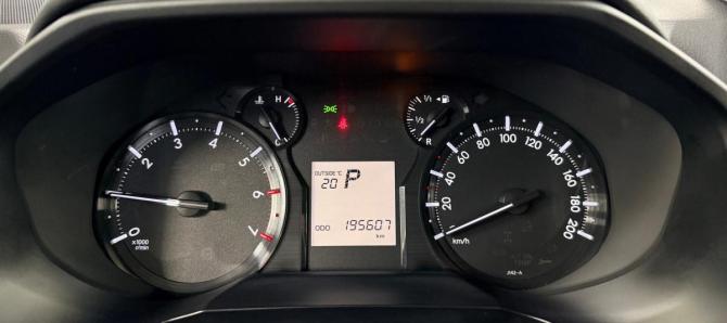 Toyota Land Cruiser Prado 150 Series Рестайлинг 2 с пробегом 2018 года, цена 3 990 000 рублей, 195413 км, внедорожник, Автокод Объявления
