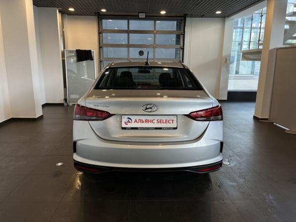 Hyundai Solaris II Рестайлинг с пробегом 2021 года, цена 1 533 000 рублей, 135001 км, седан, Автокод Объявления